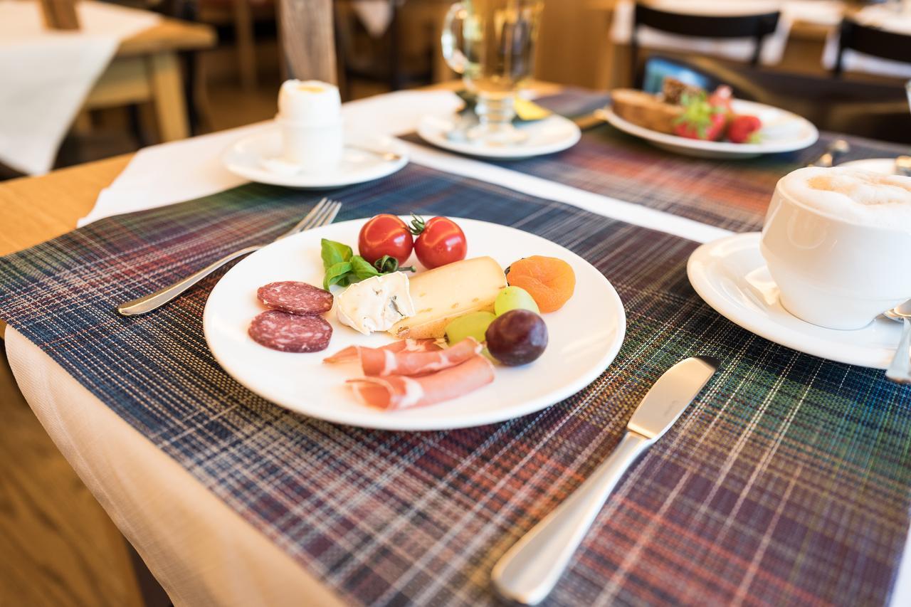 Hotel Alpina Vals Ngoại thất bức ảnh